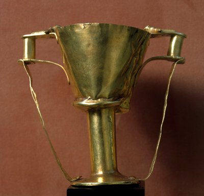 Myceense kunst heeft Minoïsche invloeden: kelk (of beker) in goud met dubbele handgreep genaamd beker van Nestor. 16e eeuw v.Chr. Uit graf IV van Mycene. Athene, Nationaal Archeologisch Museum door Mycenaean