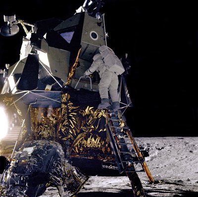 Apollo 12 - NASA door NASA Images