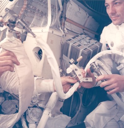 Apollo 13 - NASA door NASA Images