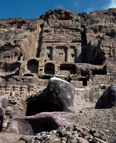 Uitzicht op het urngraf door Nabatean Nabatean