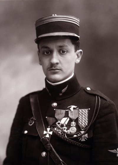 Portret van Georges Guynemer (1894-1917), Franse oorlogspiloot die stierf in de Eerste Wereldoorlog 1914-1918 (foto) door Nadar