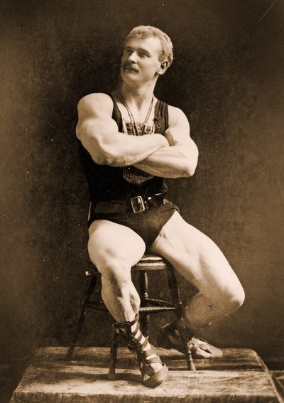 Eugen Sandow, in klassieke oude Grieks-Romeinse pose, ca. 1893 door Napoleon Sarony