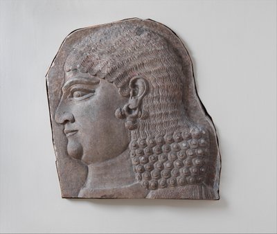 Hoofd van een baardloze koninklijke bediende, mogelijk een eunuch, ca. 721-705 v.Chr. door Neo Assyrian Neo Assyrian