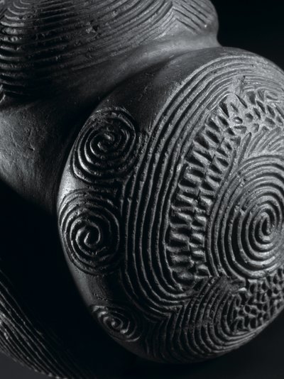 Gesneden bal van Glass Hill, Towie, Aberdeenshire, Neolithisch, c.3000 v.Chr. door Neolithic Neolithic