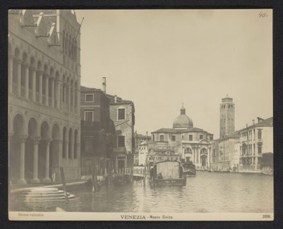 Gevel van de Fondaco dei Turchi te Venetië door Neue Photographische Gesellschaft