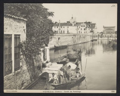 Kanaal te Venetië door Neue Photographische Gesellschaft