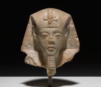 Hoofd van een Shabti van Akhensten door New Kingdom Egyptian