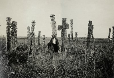 Rezo en el cemeterio, Araucano, Chili door Oder W. Heffer