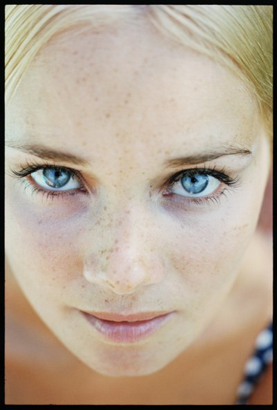 Andrea Dromm portret door Orlando Suero