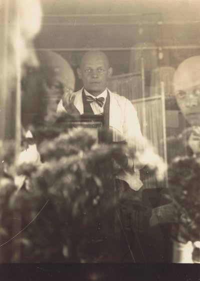 Oskar Schlemmer in het atelier aan de Prellerstrasse door Oskar Schlemmer
