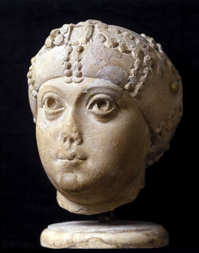 Marmeren hoofd van Amalasonte (Amalasunta) koningin van de Ostrogoten (overleden 535), dochter van Theodorik de Grote, koning van de Ostrogoten. door Ostrogothic Ostrogothic