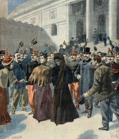 De weduwe van kolonel Hubert Henry verlaat het gerechtsgebouw (Dreyfus-affaire) door Oswaldo Tofani