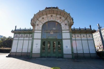 Karlsplatz Stadtbahn Station ontworpen door Otto Wagner, Wenen, Oostenrijk door Otto Wagner