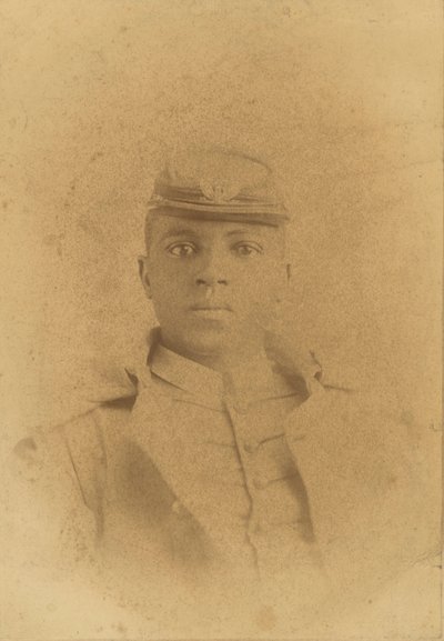 Kabinetkaart van Kol. Charles Young als cadet op West Point door Pach Bros