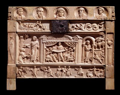 Reliekschrijn met reliëfs die scènes uit het oude testament voorstellen door Paleo Christian
