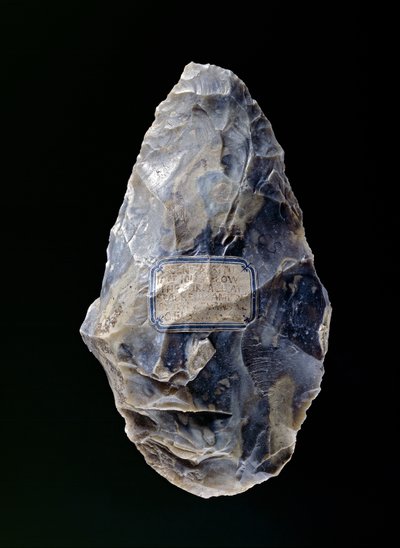 Handbijl, uit St. Acheul, Somme, Amiens, Frankrijk, Paleolithicum, c.200 000 v.Chr. door Paleolithic