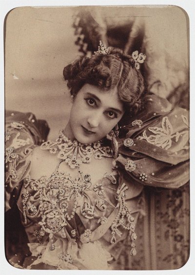 La Belle Otéro, 1890s door Paris . Photo studio Reutlinger