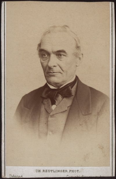 Portret van de schrijver Prosper Mérimée 1803-1870 door Paris . Photo studio Reutlinger