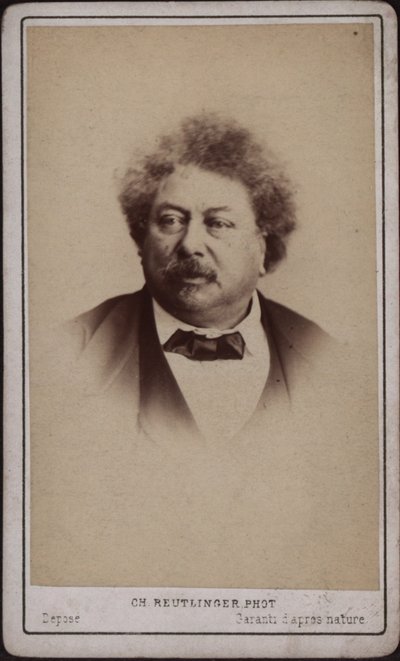 De auteur Alexandre Dumas père 1802-1870, ca. 1868 door Paris . Photo studio Reutlinger