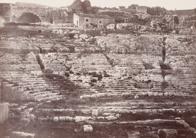 Theatre de Syracuse (Amfitheater van Syracuse),1865 (foto) door Paul Berthier