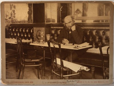 Paul Verlaine in café François 1er in Parijs door Paul Dornac