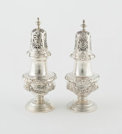 Paar strooiers, Londen, 1732-43 door Paul de Lamerie
