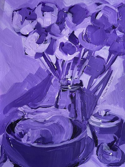 Paars bloemstilleven door Pauline Wegman | Key and Sea Creative