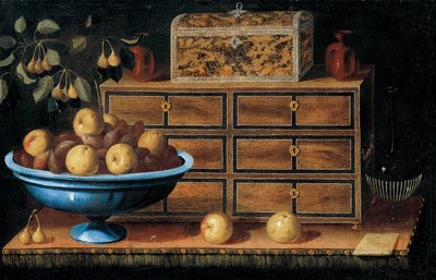 Schrijftafel met een kleine kist en een fruitschaal door Pedro de Camprobín