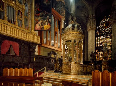 Presbyterium met tabernakel, door Pellegrino Tibaldi bekend als Pellegrini door Pellegrino Tibaldi