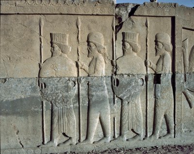 Keizerlijke garde. Reliëfs van de oostelijke trap van de Apadana, 6e eeuw v.Chr. door Persian School
