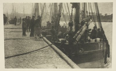 De eerste van de haring door Peter Henry Emerson