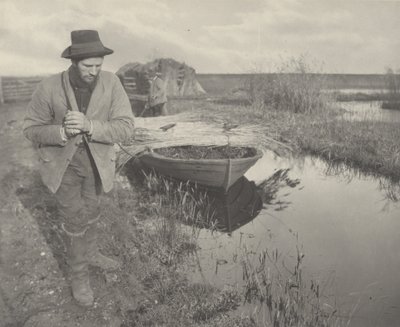 Het Riet Slepen door Peter Henry Emerson and T.F. Goodall