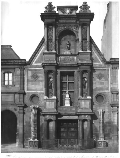 Centraal deel van de hoofdgevel, van Chateau van Anet, in de binnenplaats van Ecole des Beaux-Arts, 1547-52 door Philibert Delorme