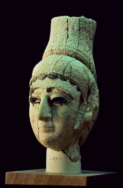 Hoofd van een Prins of Prinses van Ugarit door Phoenician