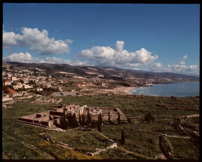 Uitzicht op archeologische site, 3e tot 2e millennium v.Chr. door Phoenician Phoenician