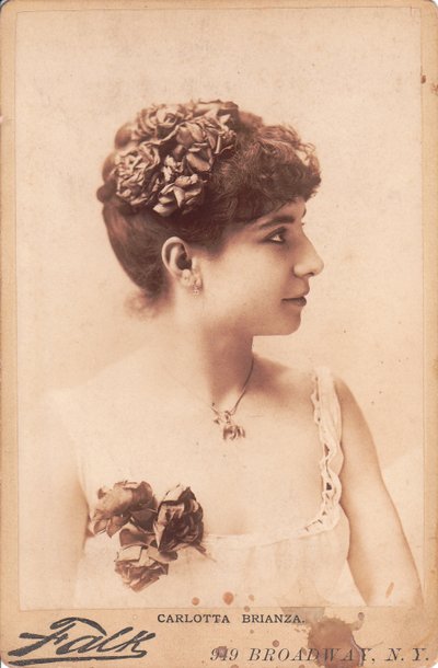 Carlotta Brianza door Photo studio Benjamin J. Falk