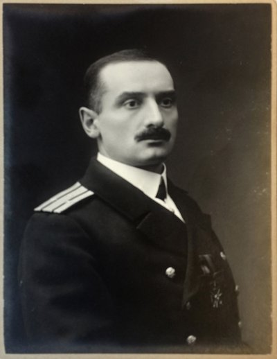 Portret van Alexander Kolchak door Photo studio H. Rentz and F.