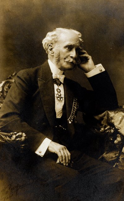 Portret van Francois Stephen Emile Liegeard (1830-1925), Frans schrijver, dichter en politicus door Photographer French