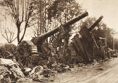 Een klein deel van de enorme buit aan kanonnen op de terugtocht van Isonzo naar Piave door Photographer German