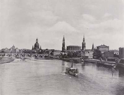 Oude stad vanaf de Marienbrug (zwart-wit foto) door Photographer German