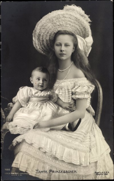 Tante Prinzesschen, Prinses Luise van Pruisen door Photographer German
