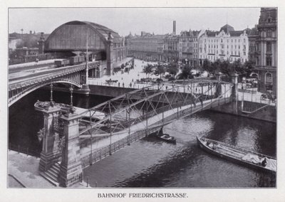 Berlijn: Bahnhof Friedrichstrasse door Photographer German