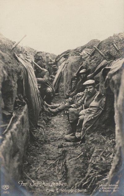 Duitse soldaten nemen een pauze in de loopgraven, Eerste Wereldoorlog door Photographer German