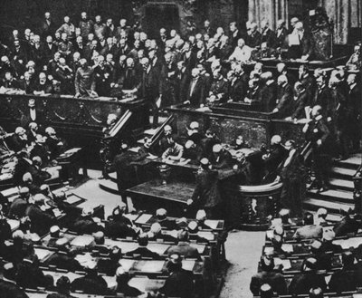 Duitslands oorlogsverklaring aan Frankrijk, 3 augustus 1914, in de Rijksdag door Photographer German