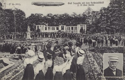 Graaf Ferdinand von Zeppelin en zijn luchtschip LZ III boven Berlijn door Photographer German