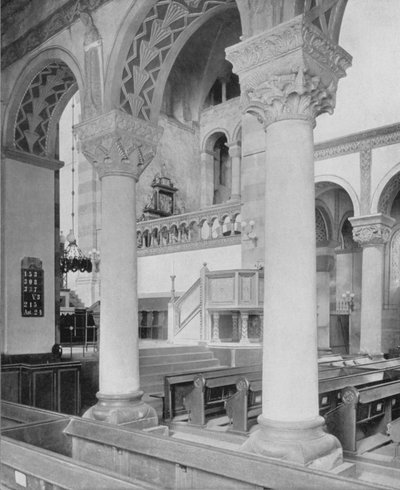 Michaeliskerk, interieur met het engelenkoor door Photographer German