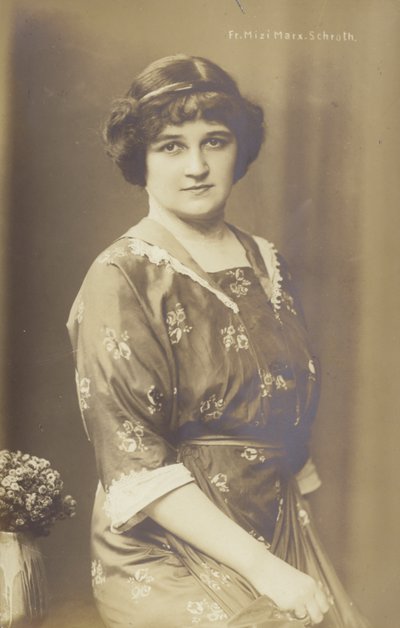 Mizi Marx Schroth, Duitse operazangeres door Photographer German