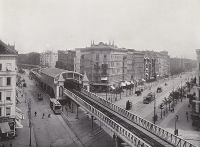 Wiener Strasse Met Hochbahn-Bahnhof door Photographer German