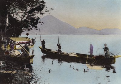 Japan, ca. 1912: Vissen met een aalscholver, Nagaragawa door Photographer Japanese