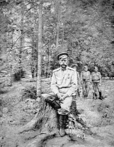 Tsaar Nicolaas II in bolsjewistische gevangenschap in Tsarskoje Selo door Photographer Russian